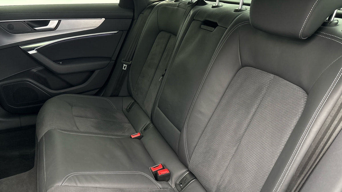 Audi A6 Saloon Image 8