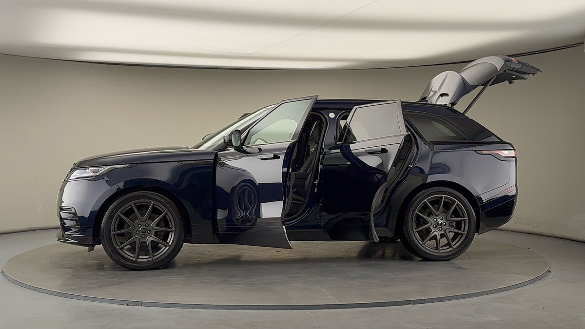 More views of Land Rover Range Rover Velar