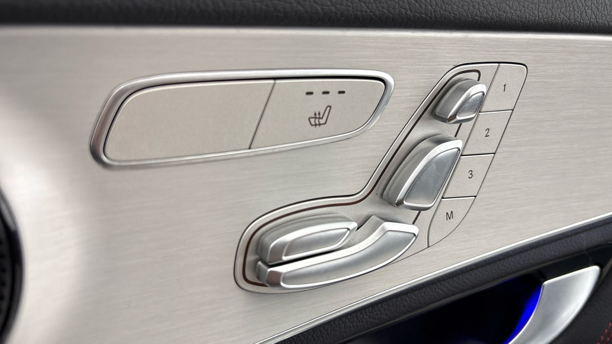 Mercedes-Benz GLC Image 26