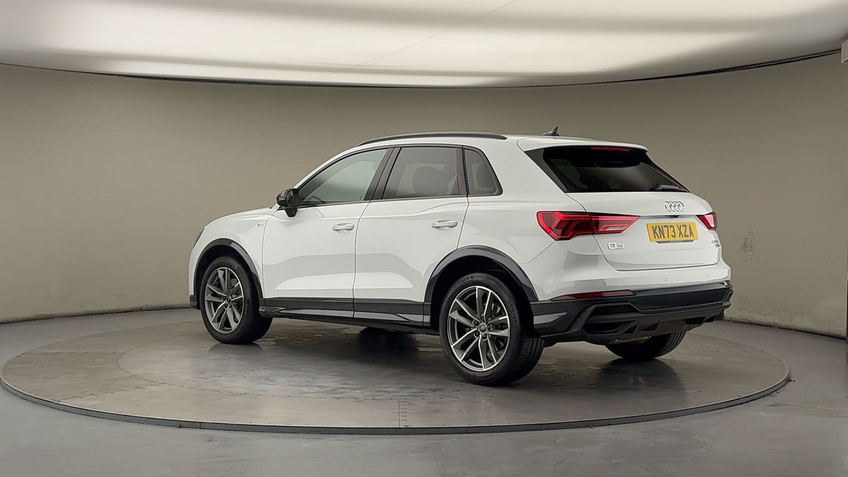 More views of Audi Q3