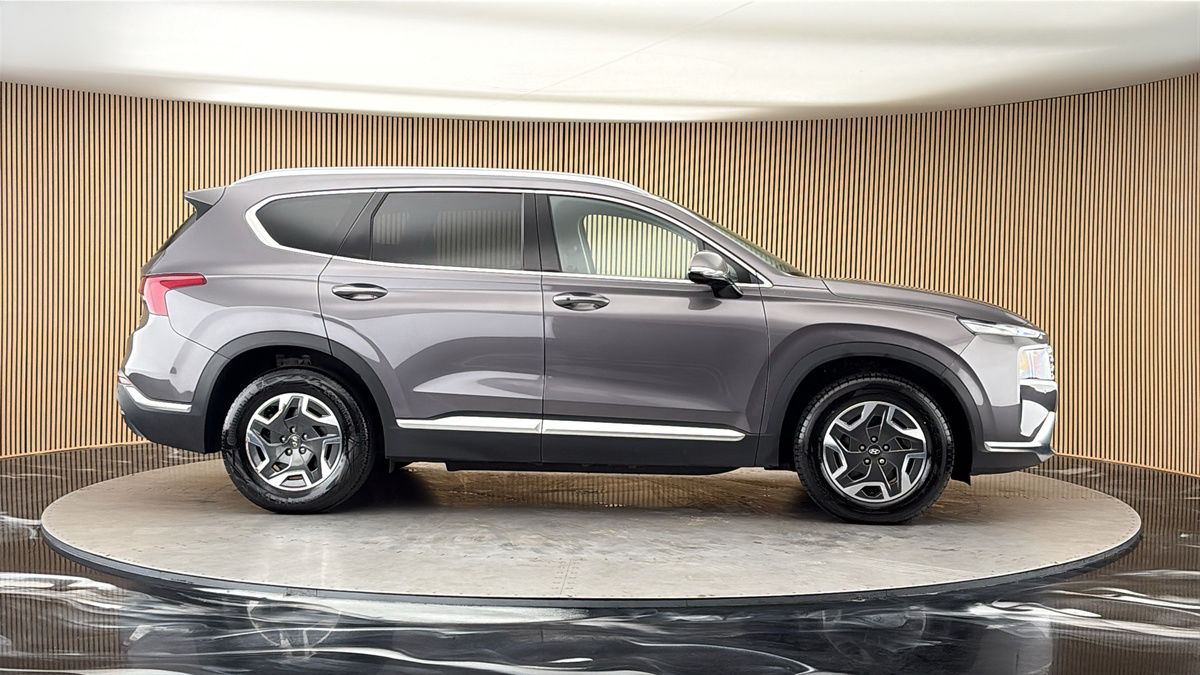 More views of Hyundai Santa Fe