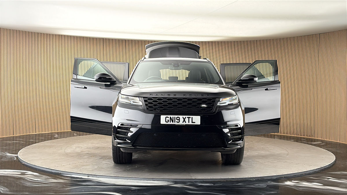 More views of Land Rover Range Rover Velar