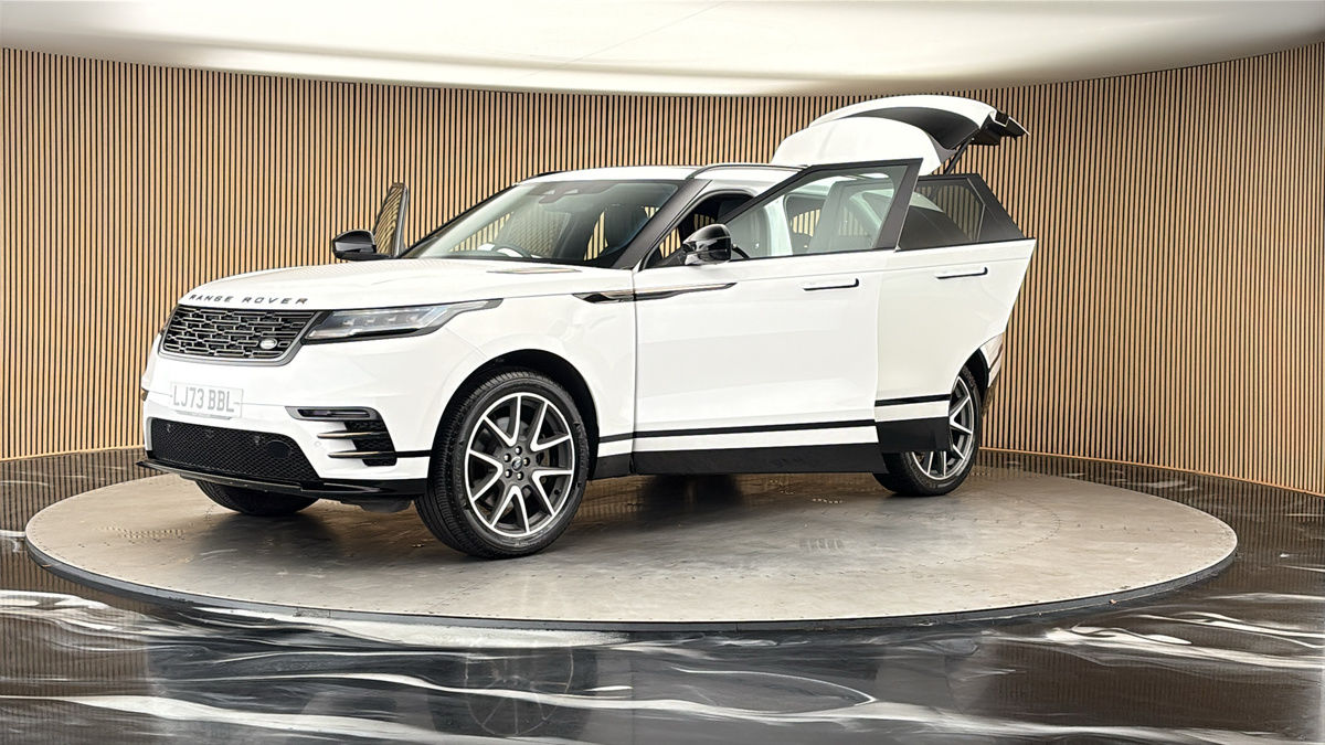 Land Rover Range Rover Velar Image 22