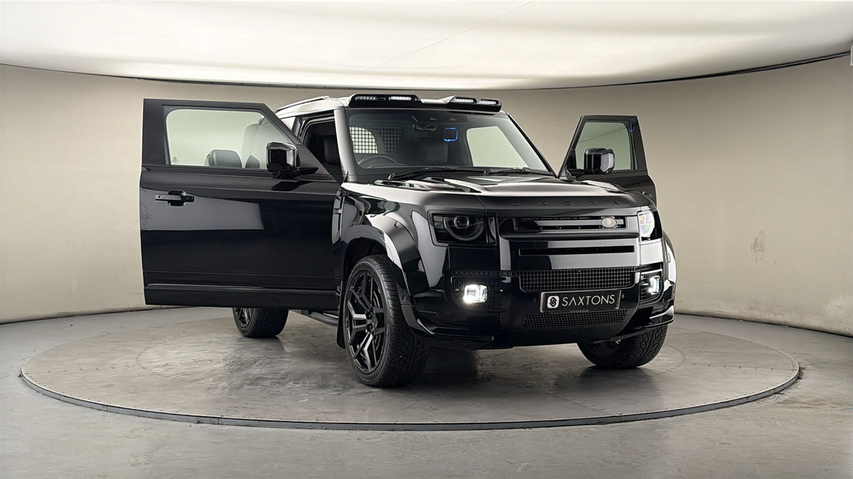 More views of Land Rover Defender 90