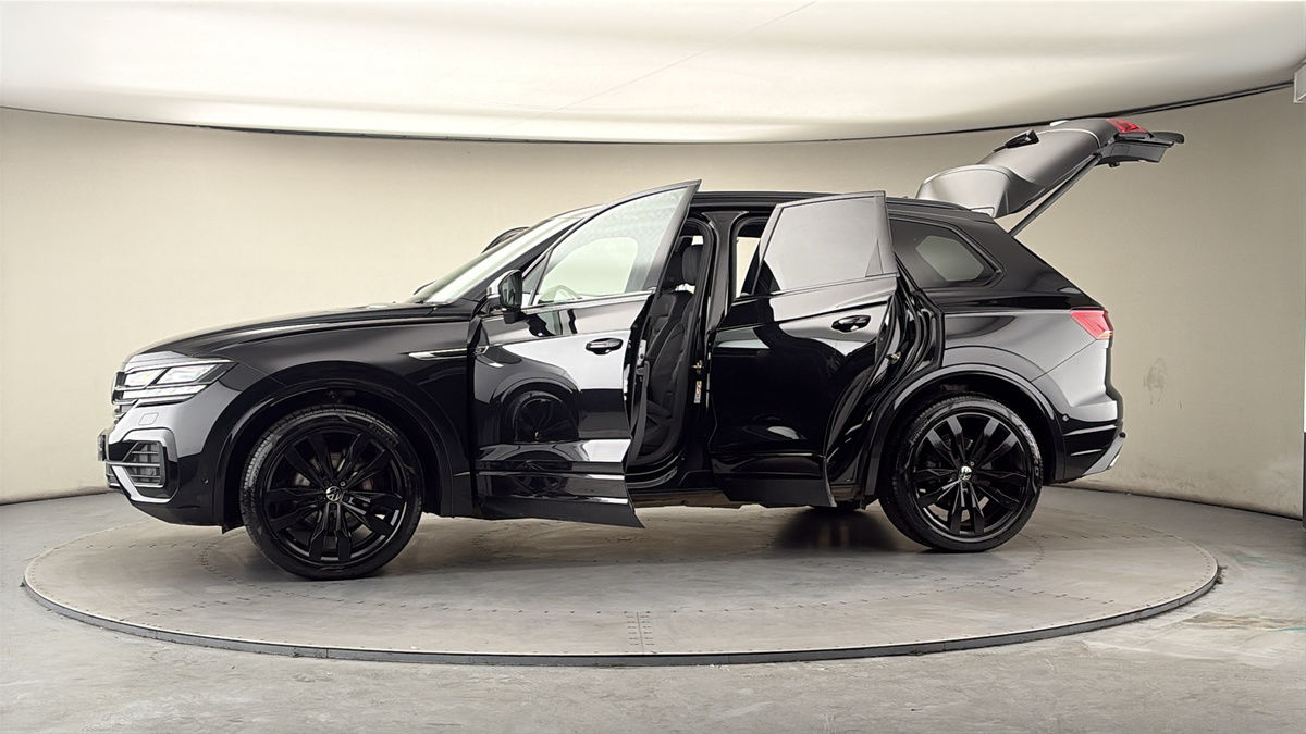 More views of Volkswagen Touareg