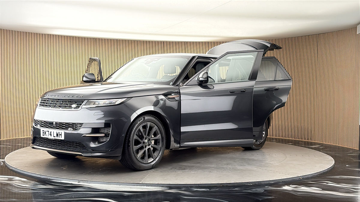 More views of Land Rover Range Rover Sport