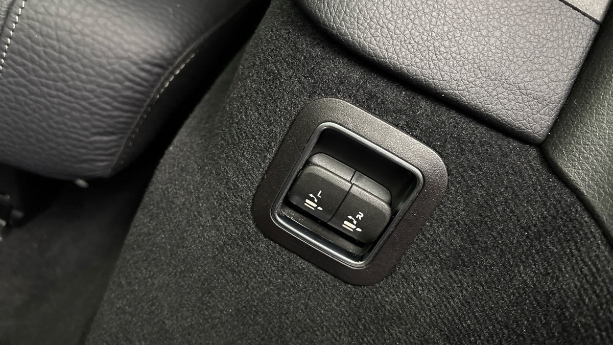 Mercedes-Benz GLS Image 38