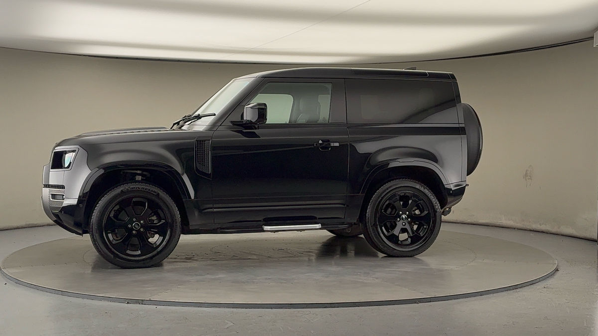 More views of Land Rover Defender 90