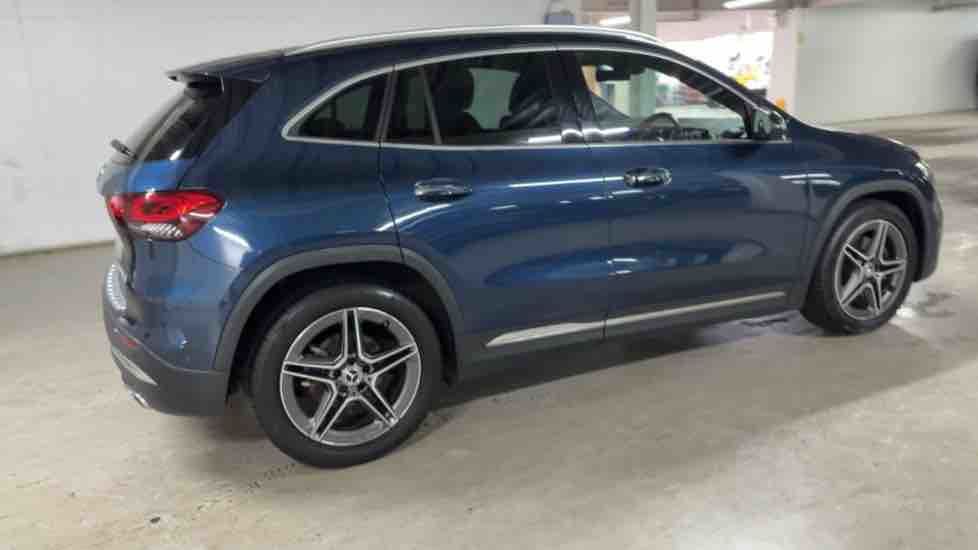 More views of Mercedes-Benz GLA