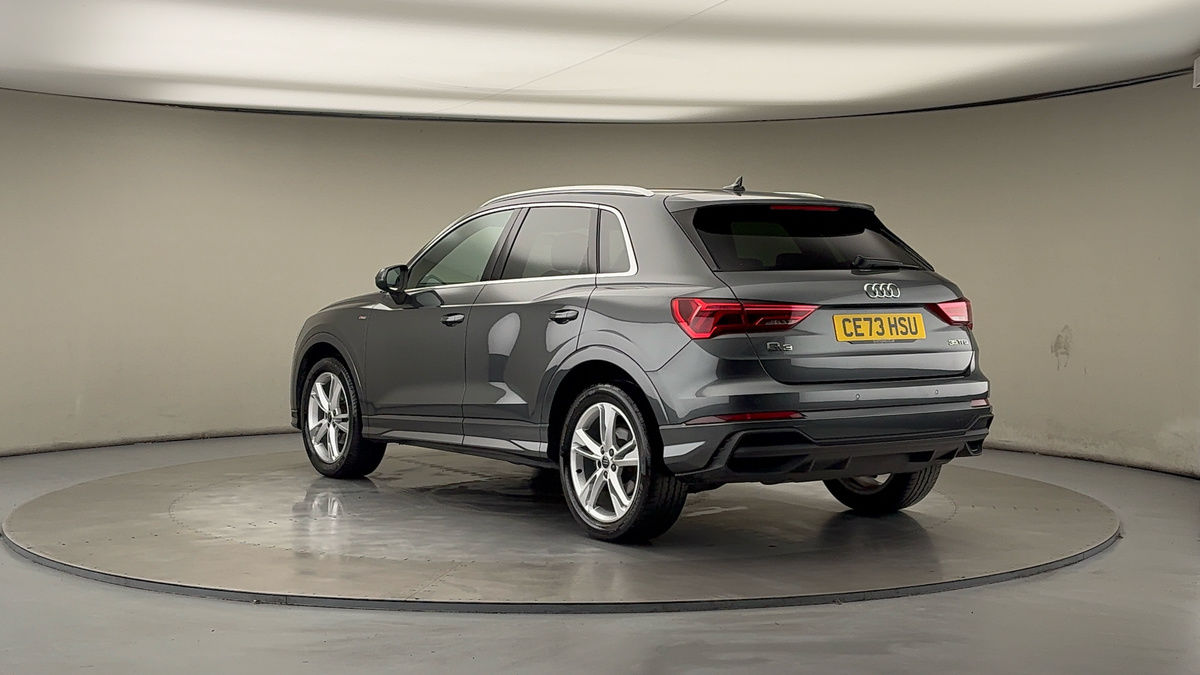 Audi Q3 Image 2