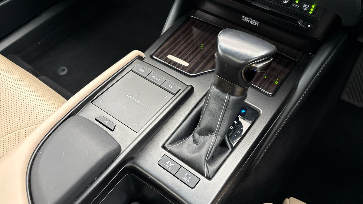 Lexus ES Image 30