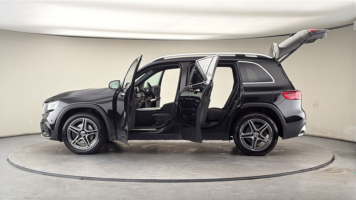 More views of Mercedes-Benz GLB