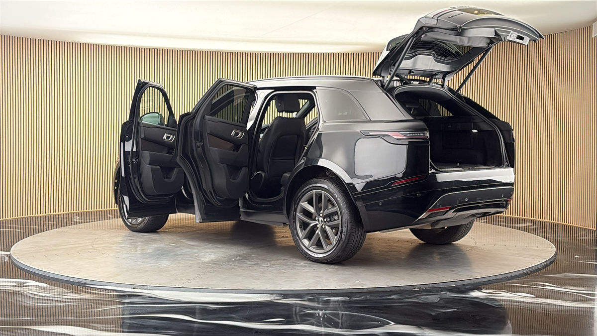 More views of Land Rover Range Rover Velar