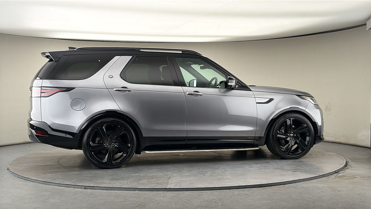 More views of Land Rover Discovery