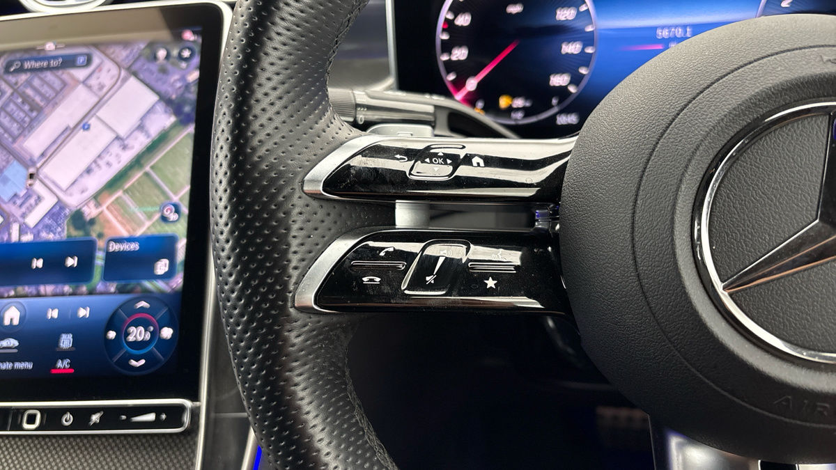 Mercedes-Benz GLC Image 13