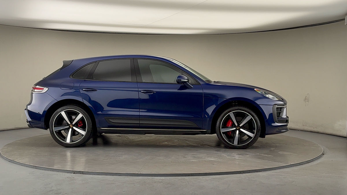 More views of Porsche Macan