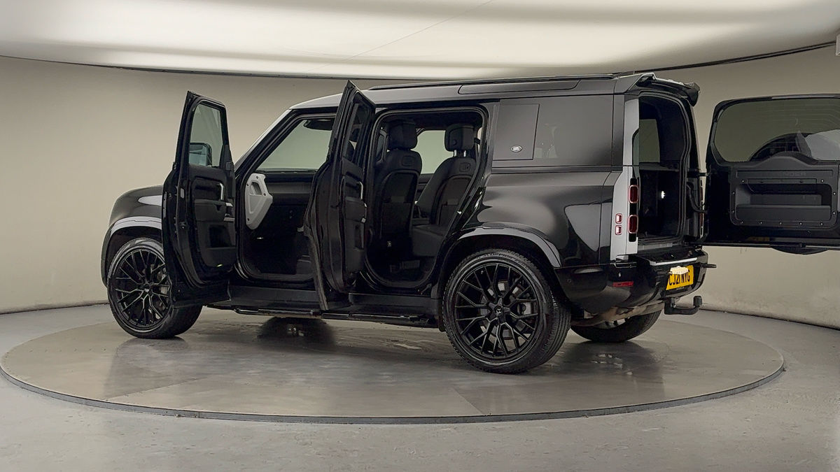 More views of Land Rover Defender 110