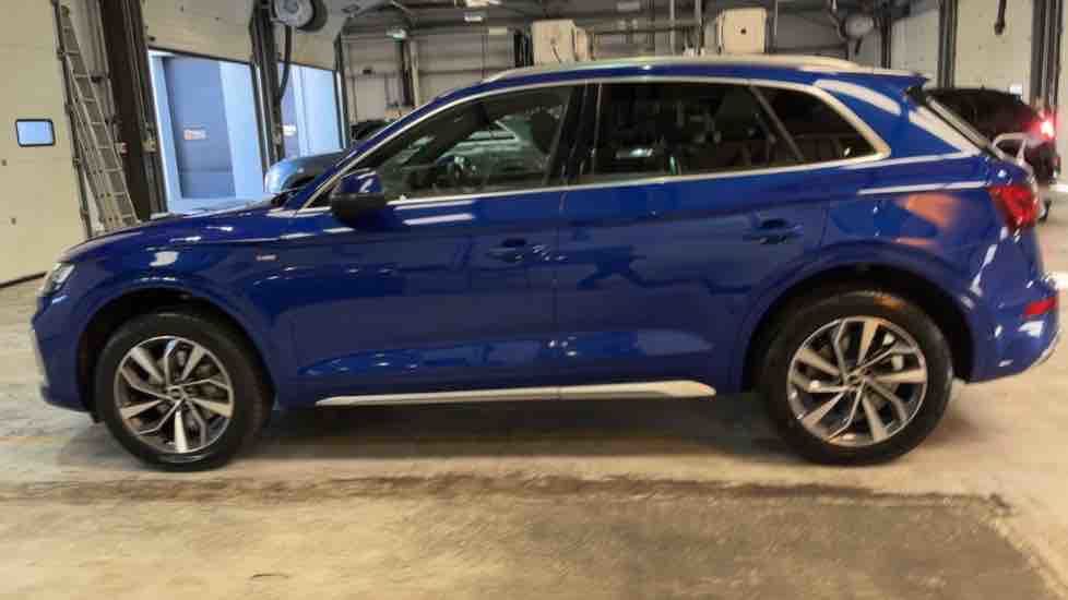 More views of Audi Q5