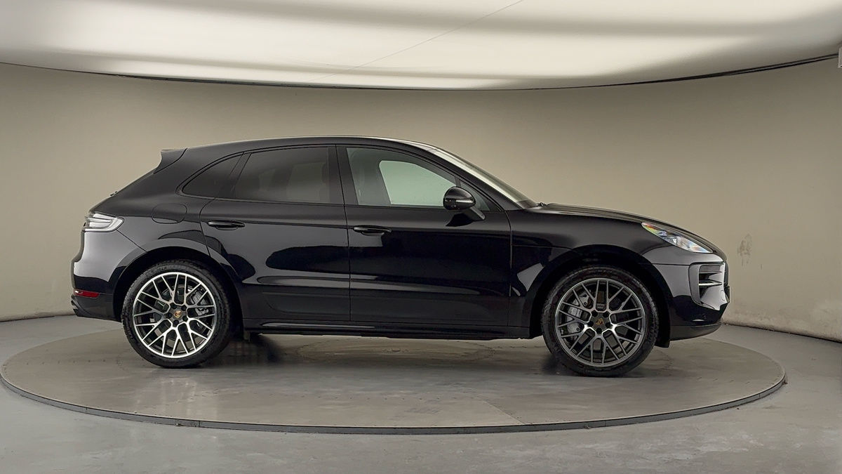 More views of Porsche Macan