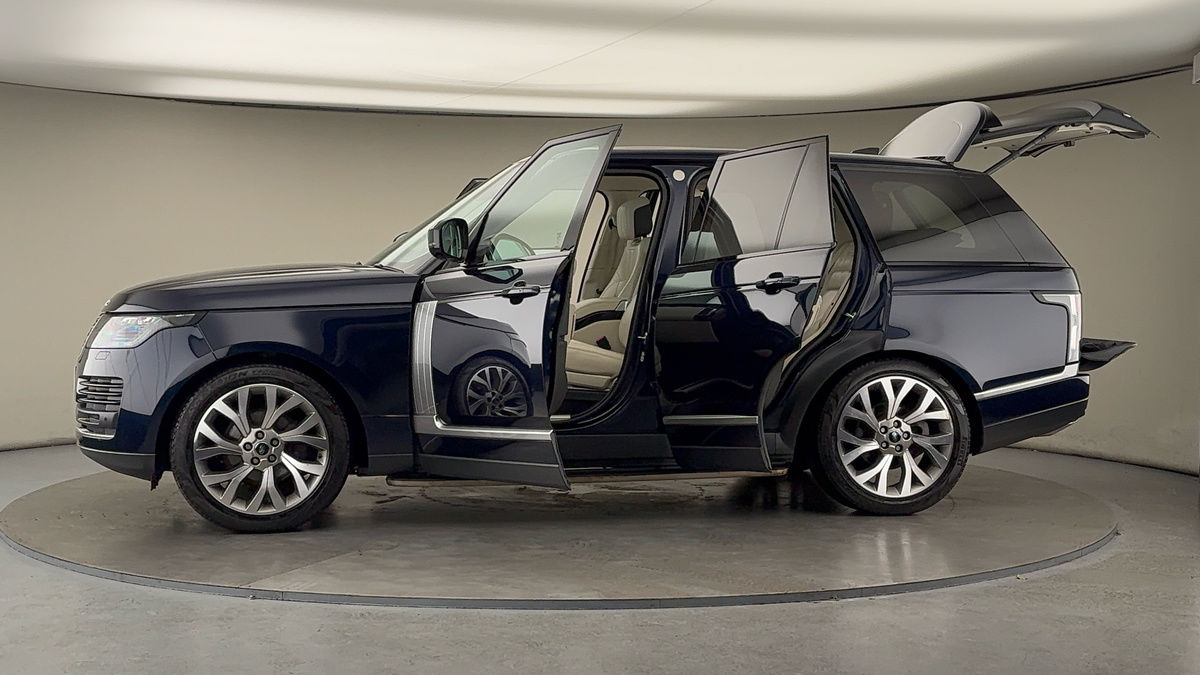 More views of Land Rover Range Rover