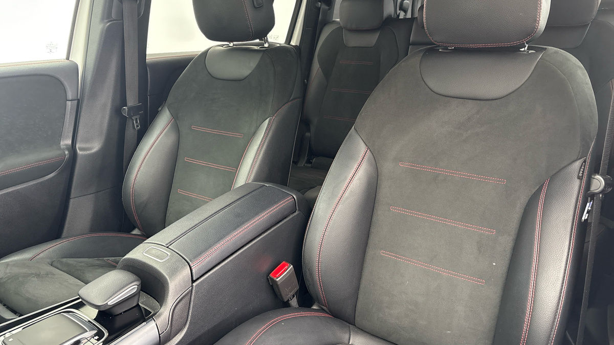 Mercedes-Benz GLB Image 7