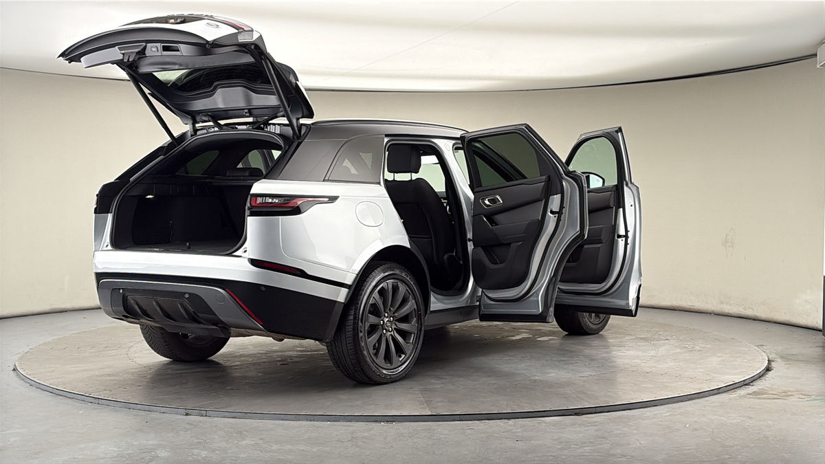 More views of Land Rover Range Rover Velar