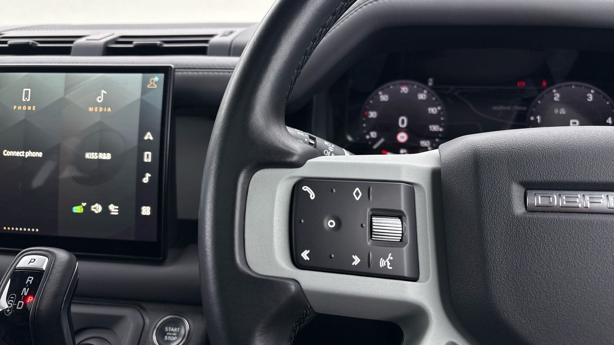 Land Rover Defender 110 Urban Image 13