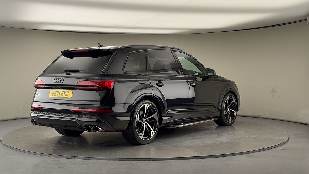 More views of Audi SQ7