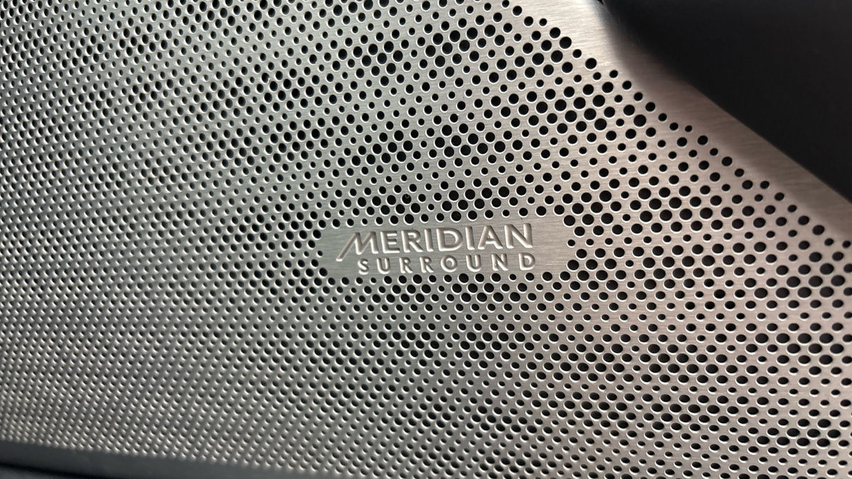 Land Rover Range Rover Velar Image 25