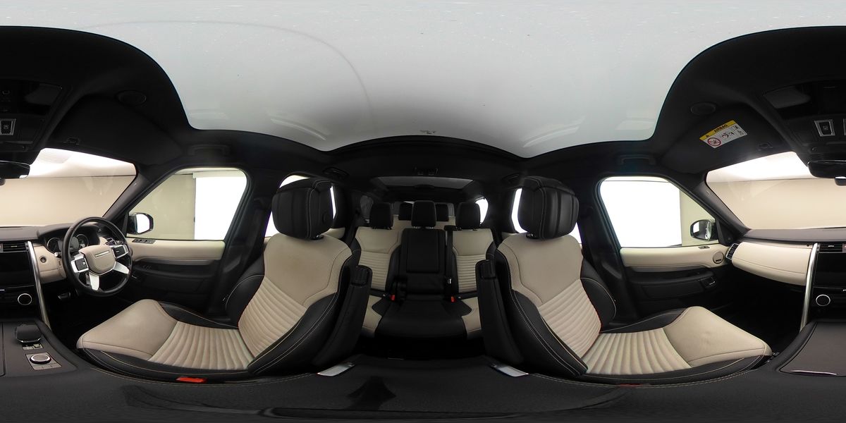 More views of Land Rover Discovery