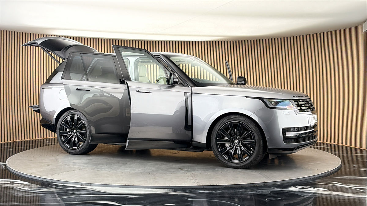 More views of Land Rover Range Rover