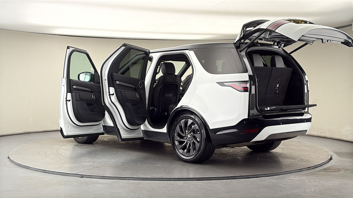 More views of Land Rover Discovery