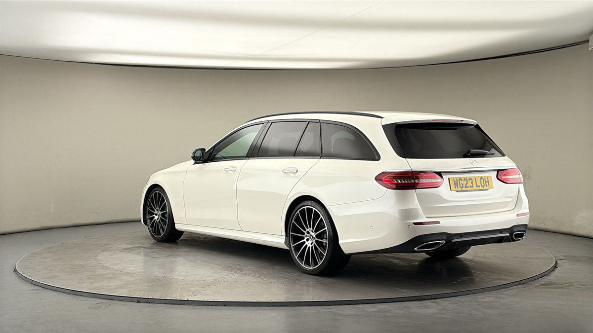 Mercedes-Benz E Class Image 2