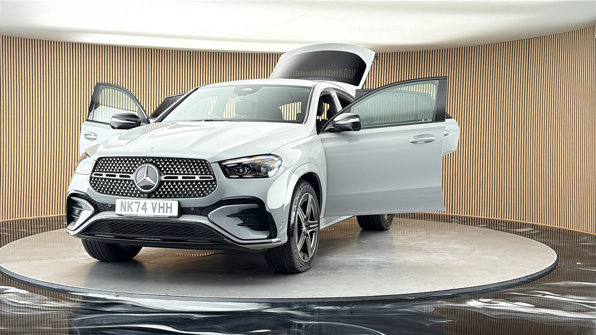 More views of Mercedes-Benz GLE