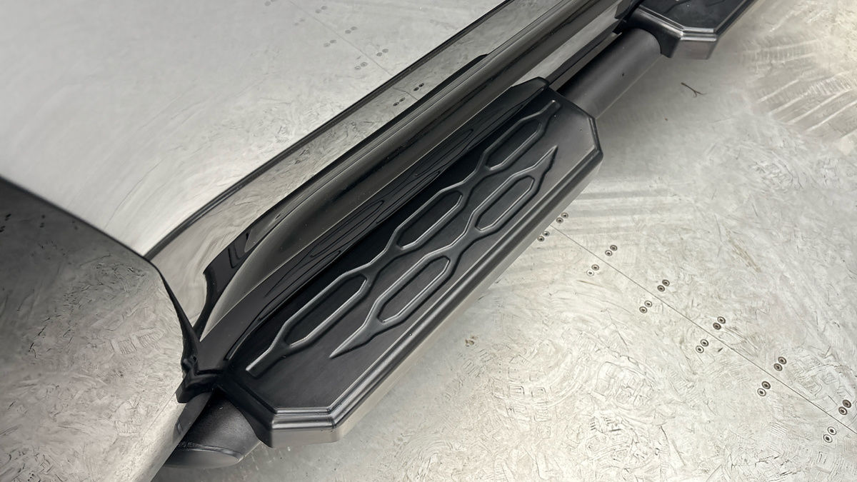 Land Rover Defender 110 Urban Image 25