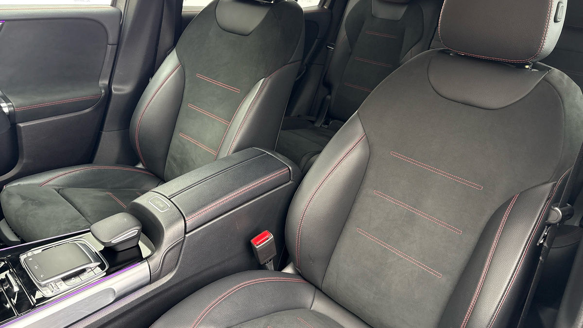 Mercedes-Benz GLB Image 7