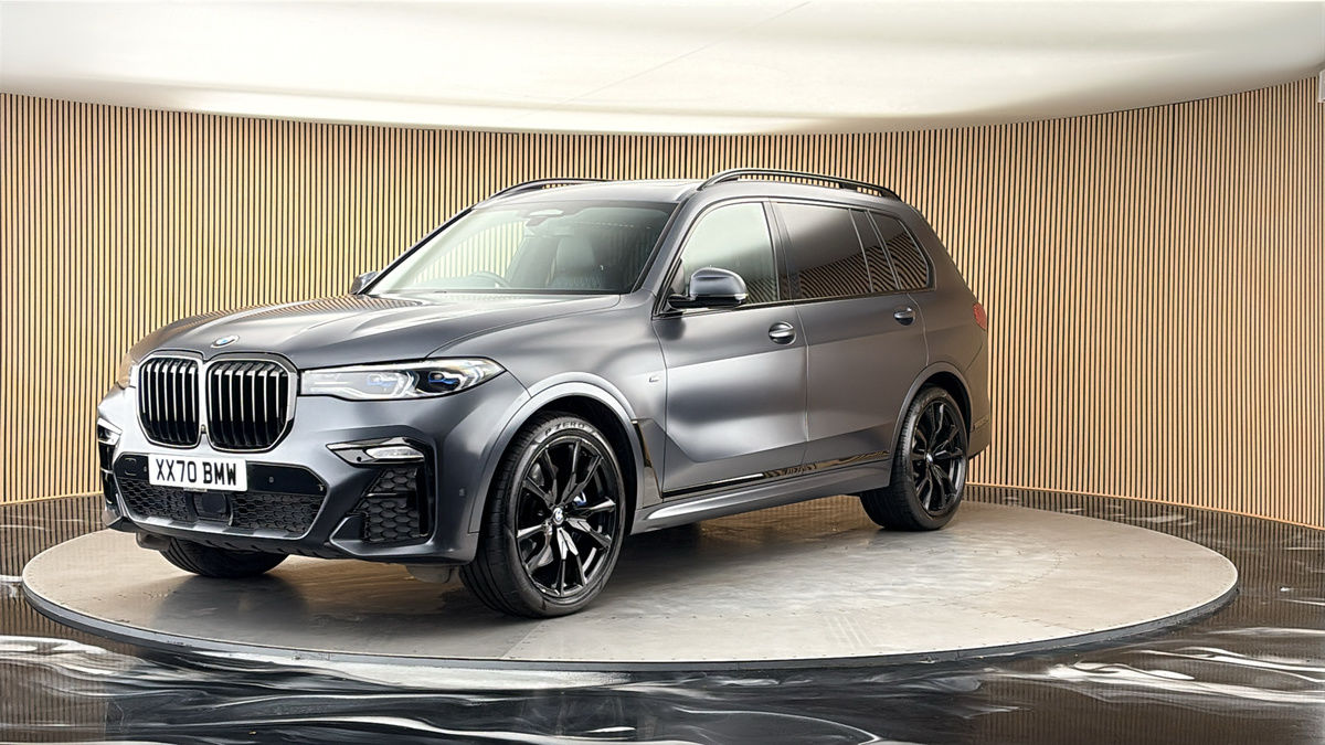 More views of BMW X7