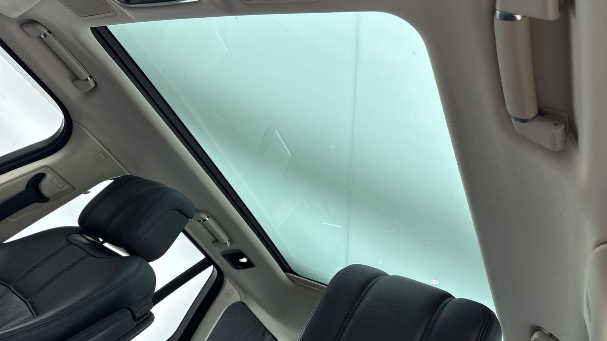 Land Rover Range Rover Image 6
