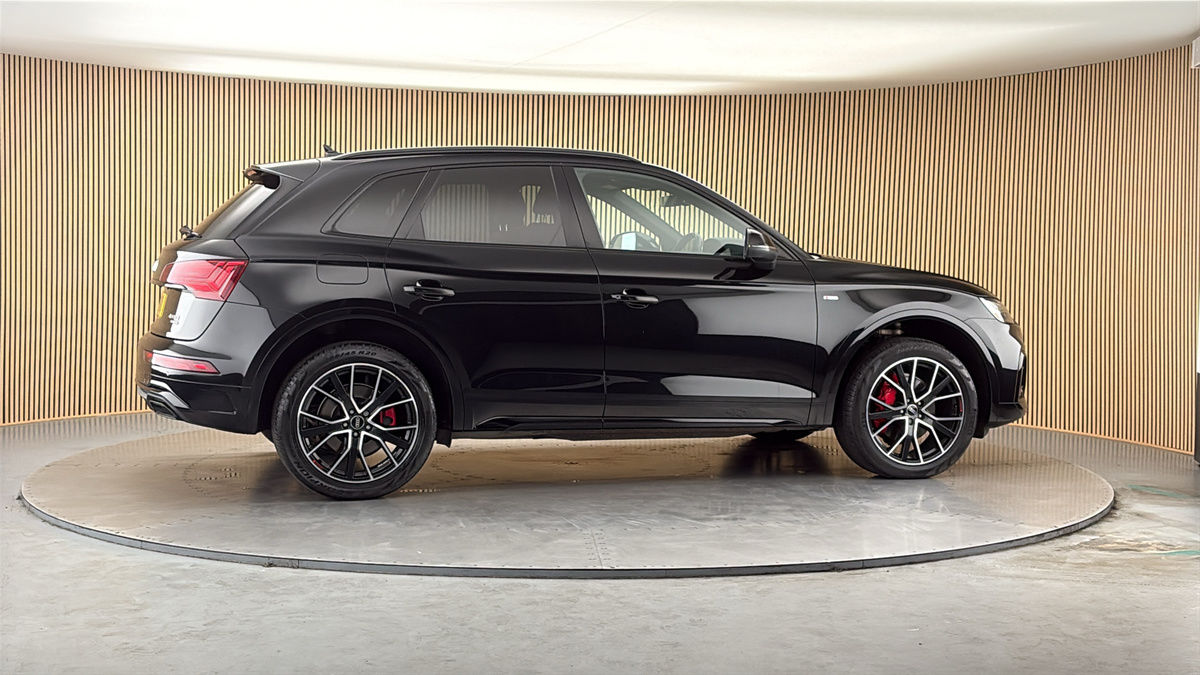More views of Audi Q5