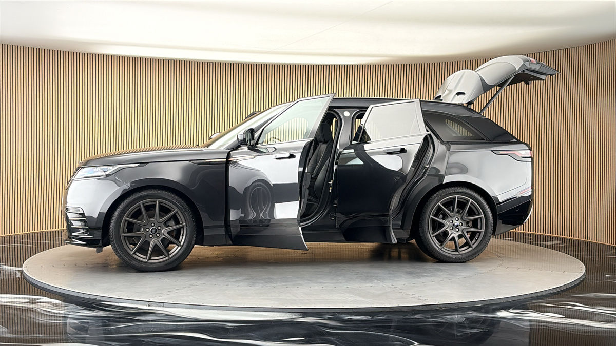More views of Land Rover Range Rover Velar