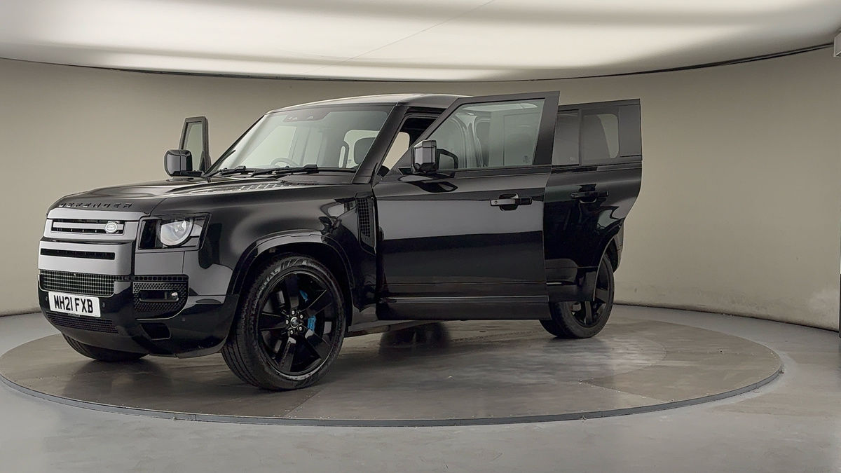 More views of Land Rover Defender 110