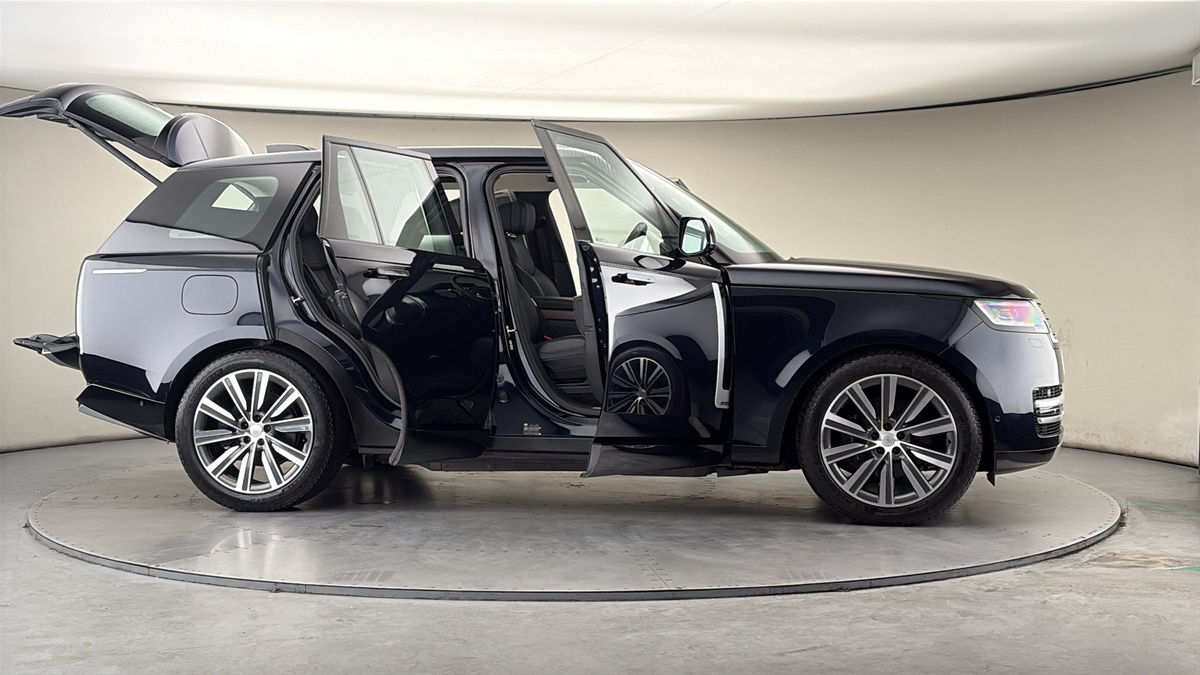 More views of Land Rover Range Rover