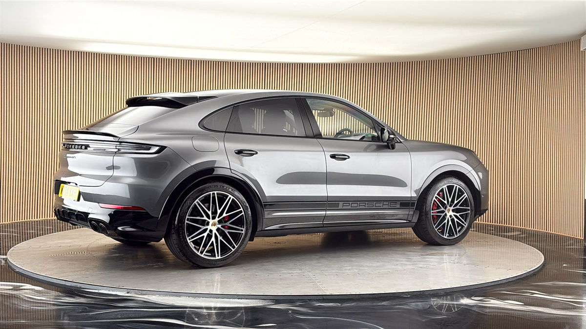 More views of Porsche Cayenne