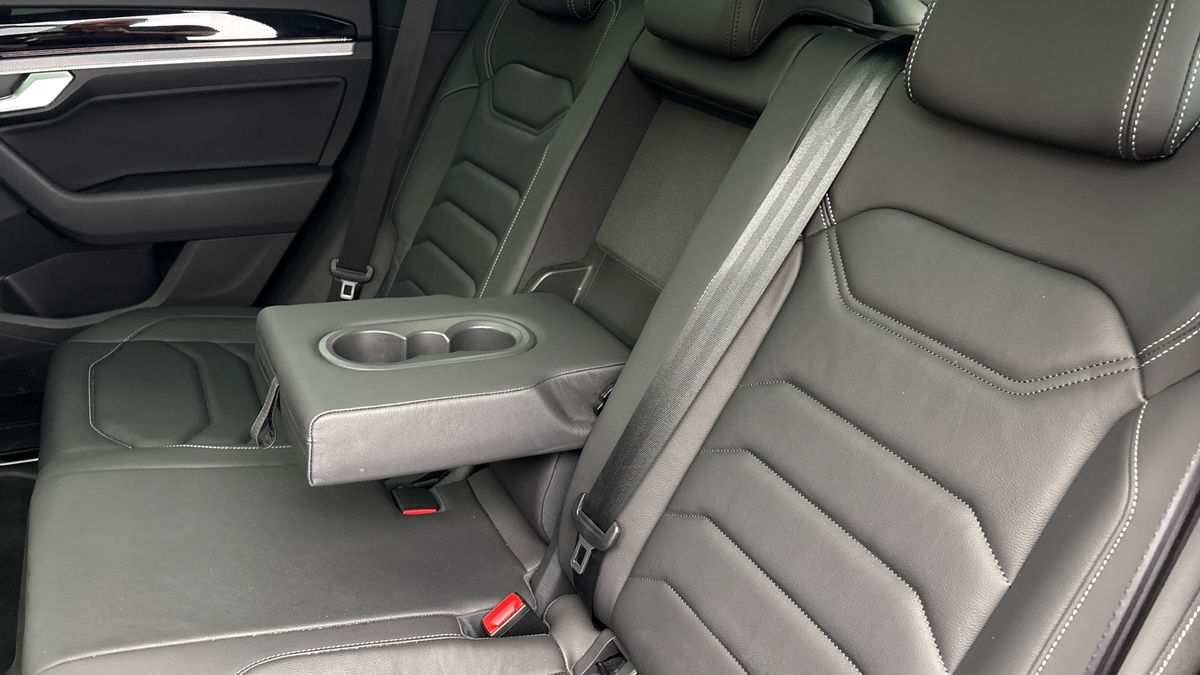 Volkswagen Touareg Image 9