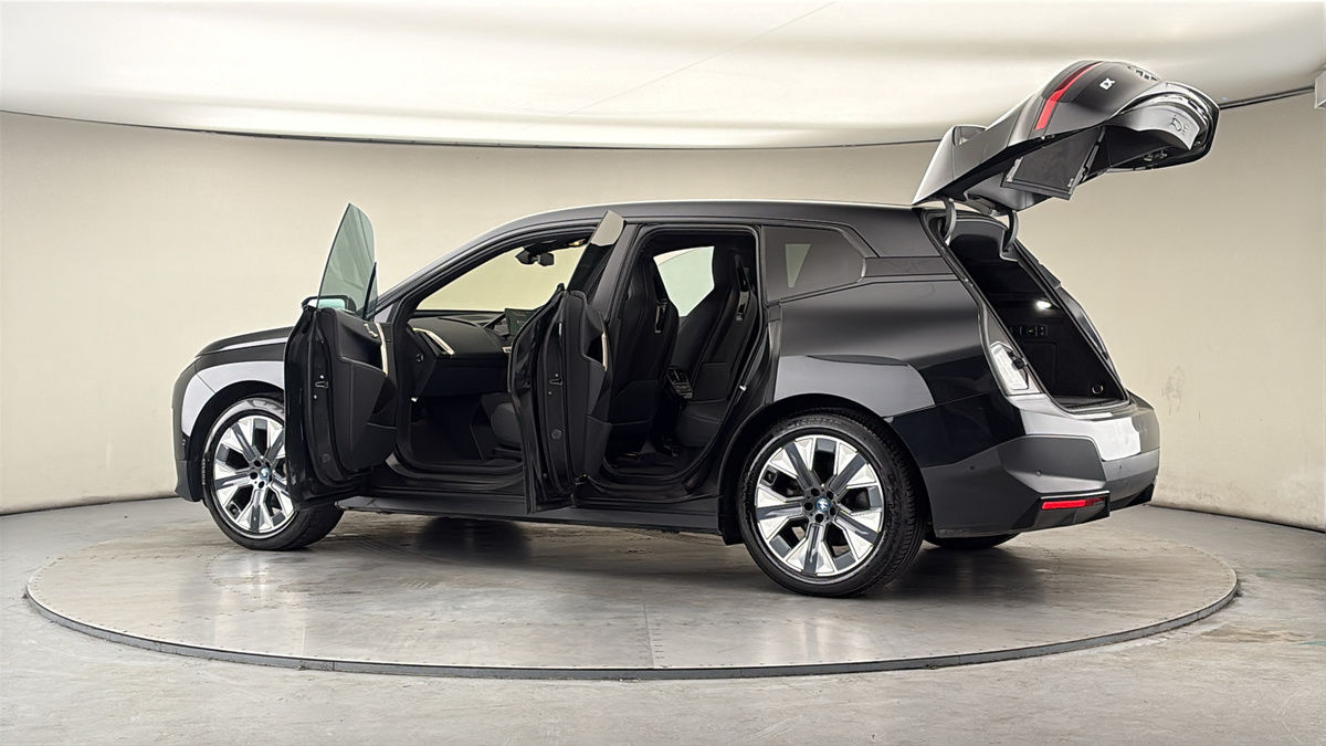 More views of BMW iX