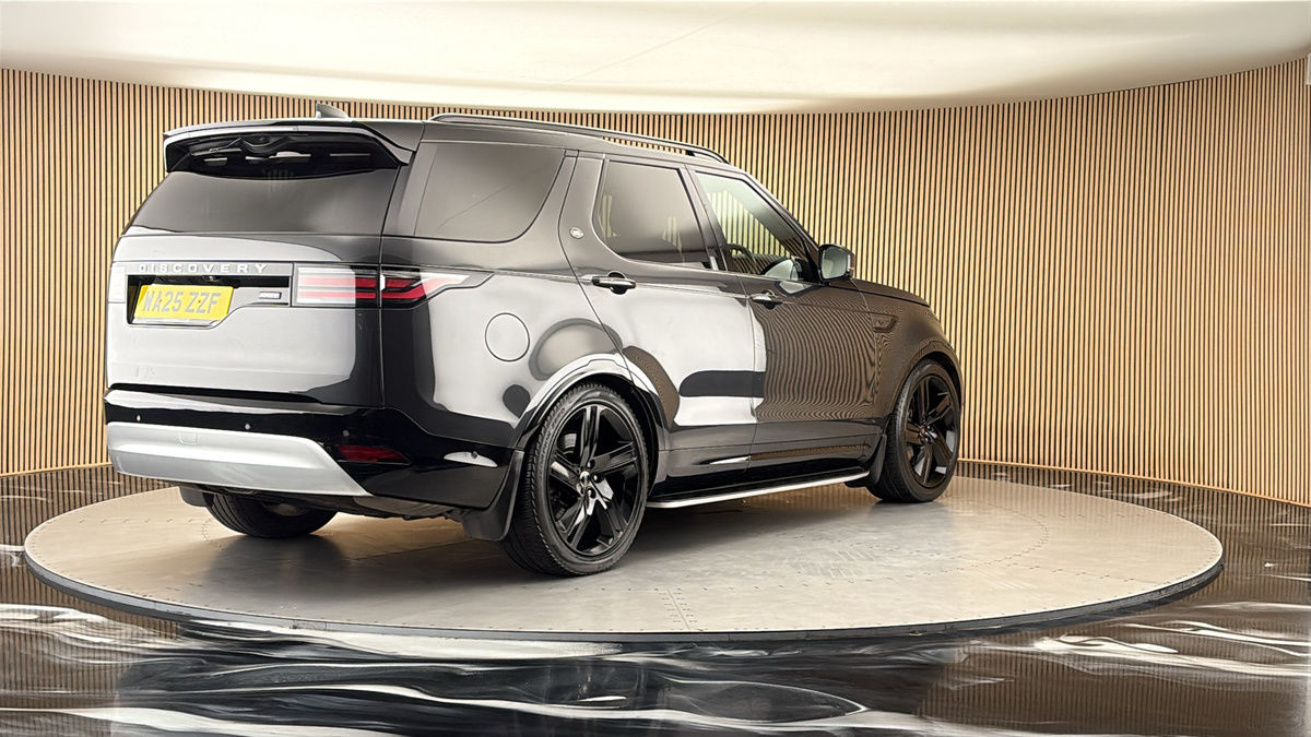 More views of Land Rover Discovery