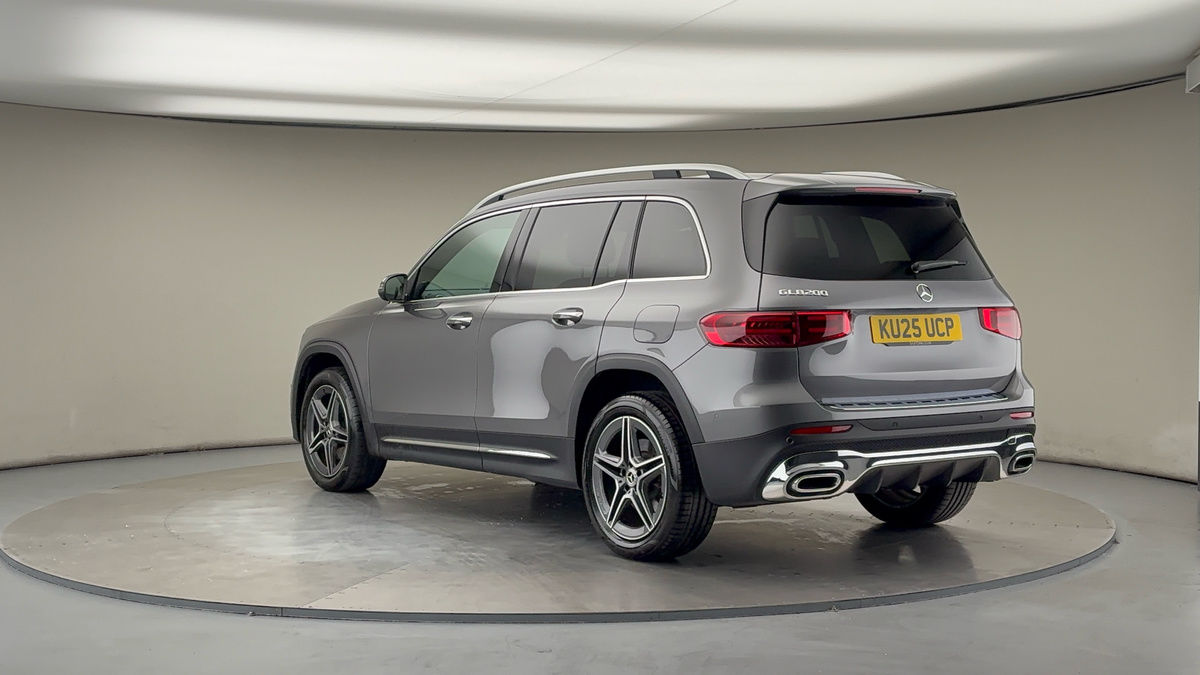 Mercedes-Benz GLB Image 2