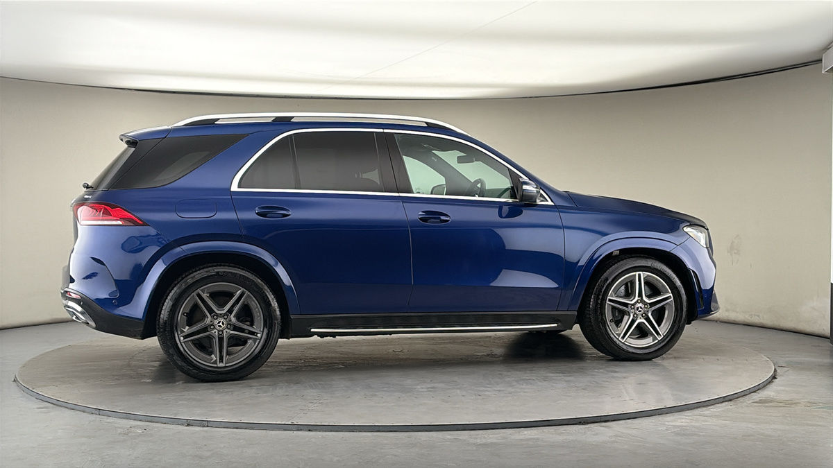 More views of Mercedes-Benz GLE