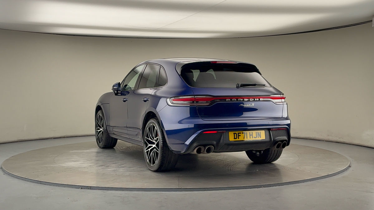 More views of Porsche Macan
