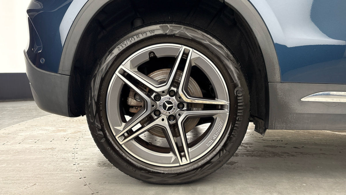 Mercedes-Benz GLA Image 10